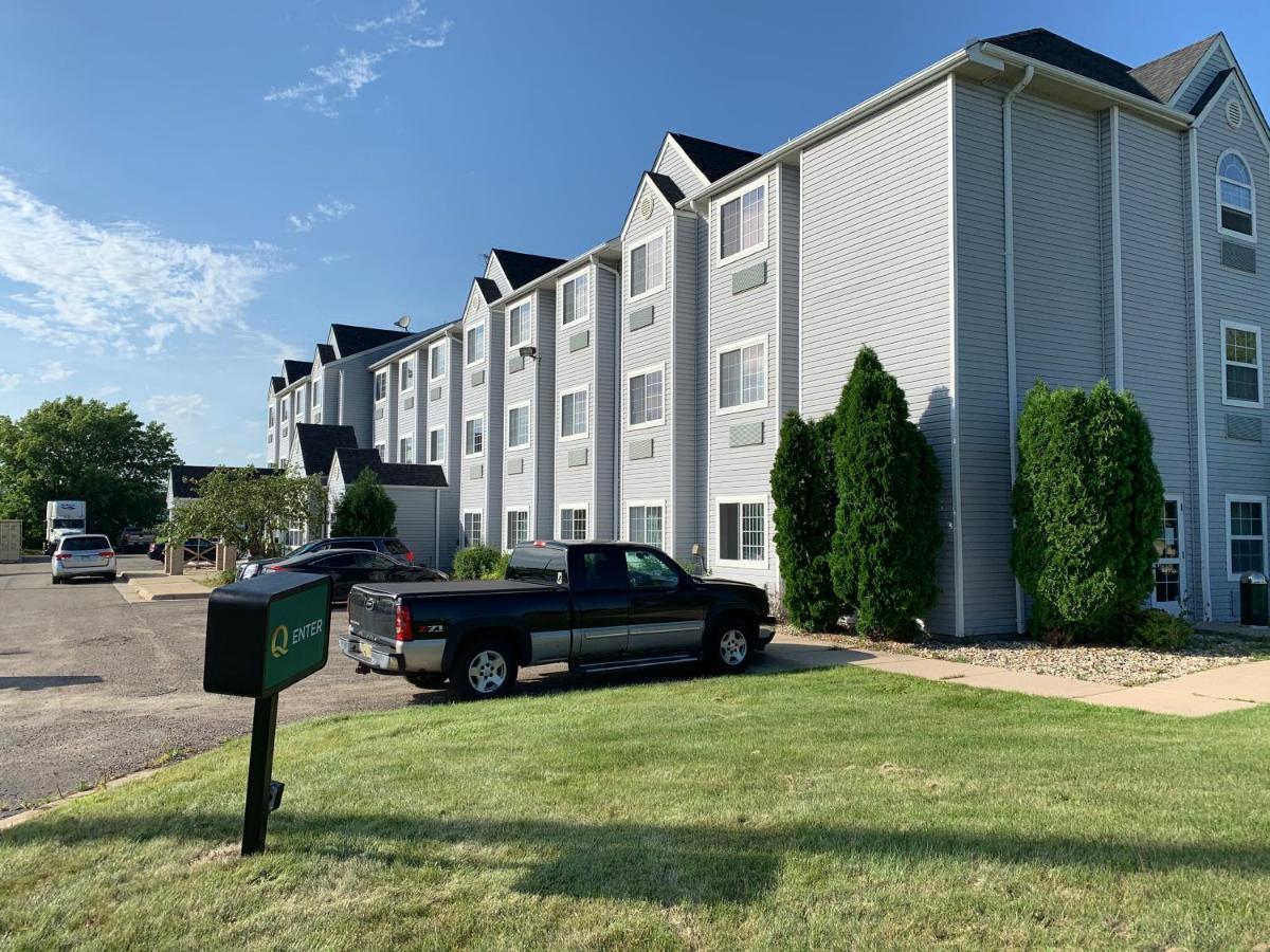 Quality Inn Owatonna Near Medical Center Екстериор снимка