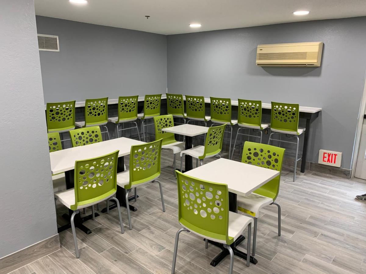 Quality Inn Owatonna Near Medical Center Екстериор снимка