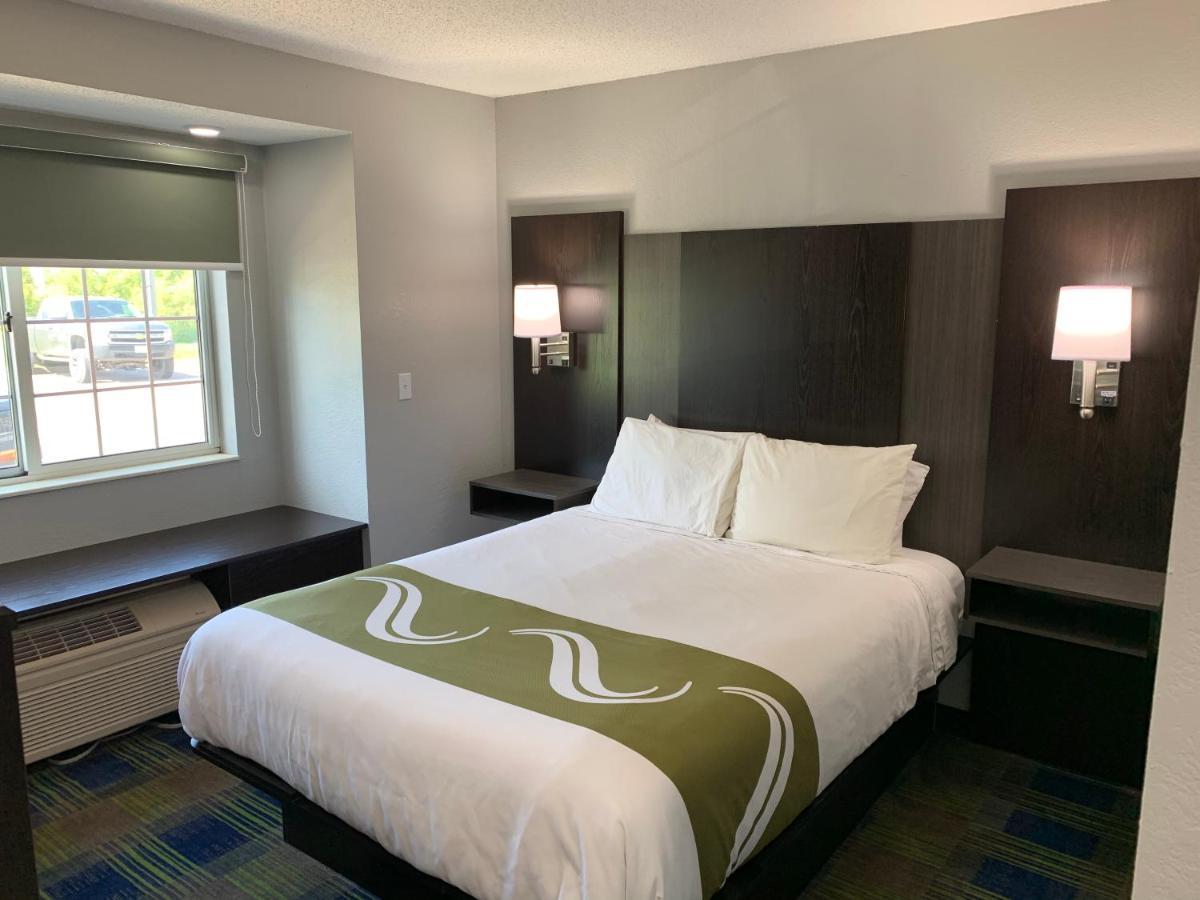 Quality Inn Owatonna Near Medical Center Екстериор снимка