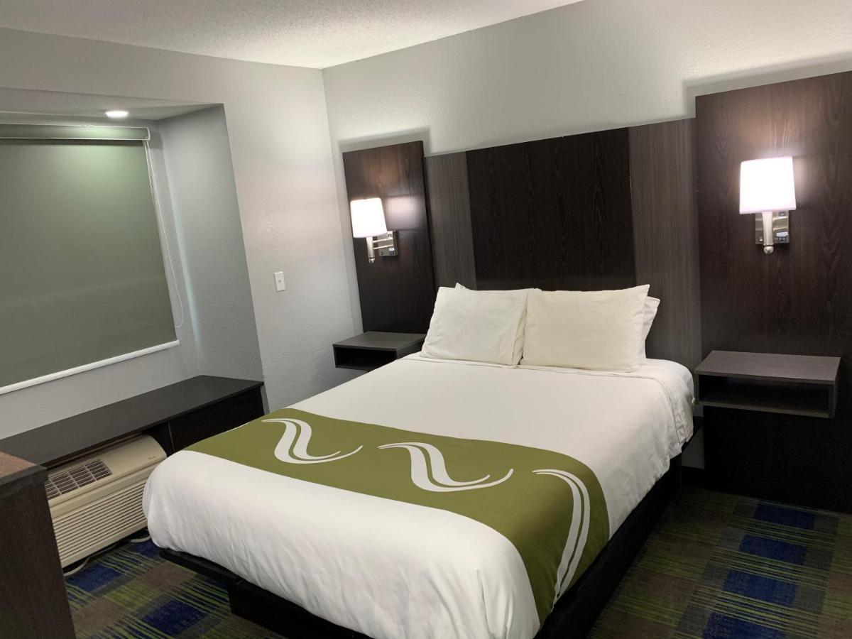 Quality Inn Owatonna Near Medical Center Екстериор снимка
